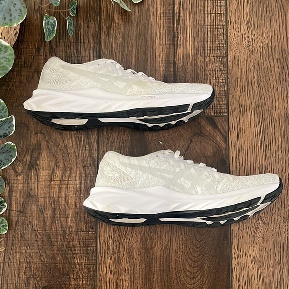 ASICS Dynablast Running Sneakers in White and Glacier Grey - Picture 4 of 14